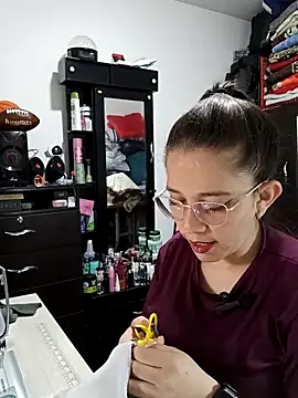 Isabella5 Brown  online show from October 28, 3:51 pm