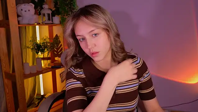 CindySparkl online show from May 31, 4:18 am