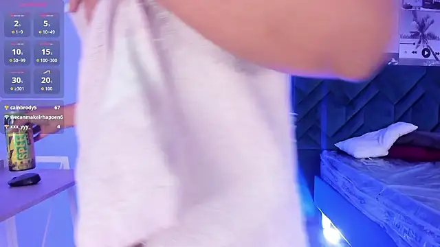 iSofiaass online show from February 14, 3:25 pm