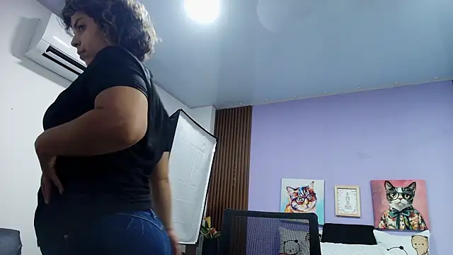 gisell gomez online show from March 16, 8:02 pm