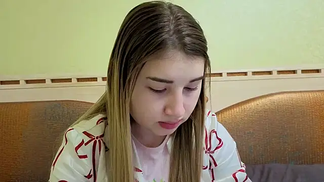 sugarskitty online show from April 9, 11:26 am