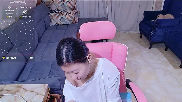 Deserve E online show from October 3, 12:32 pm