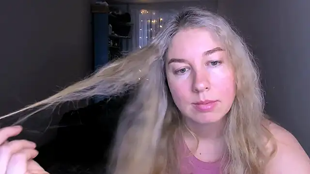 NancySanders online show from April 20, 6:49 am