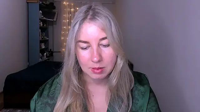 NancySanders online show from April 17, 8:00 pm