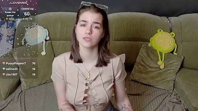 ElzaBlis online show from April 13, 2:51 pm