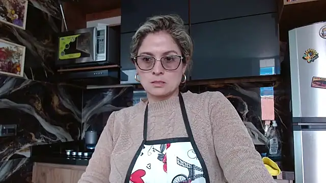 linda-mature43 online show from October 16, 6:10 pm