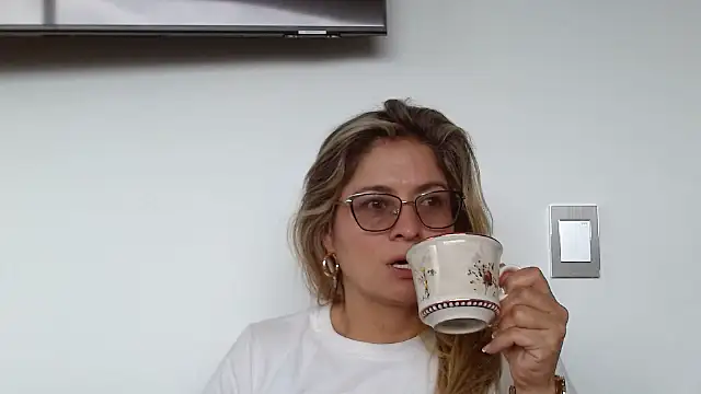 linda-mature43 online show from October 22, 6:24 pm