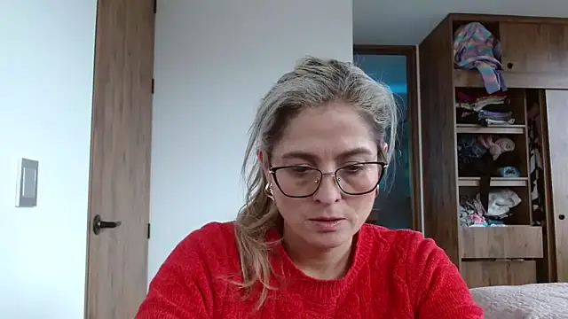 linda-mature43 online show from September 15, 6:48 pm