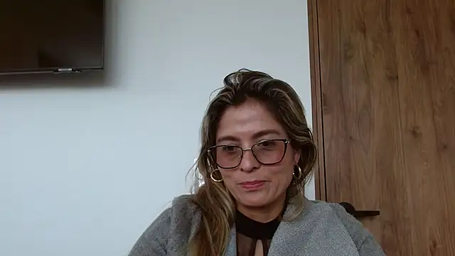 linda-mature43 online show from November 27, 4:10 pm