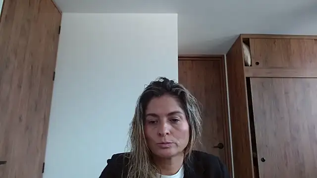 linda-mature43 online show from November 18, 1:01 pm