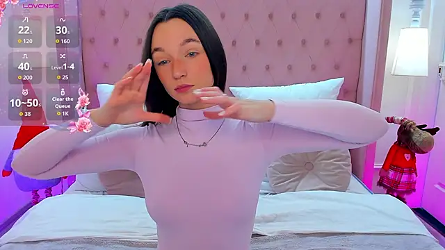 LuisaVee online show from January 8, 6:28 am