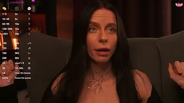 livia starwars online show from November 19, 9:48 pm