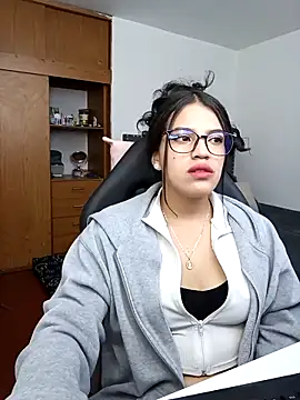 asumi 18 online show from September 11, 3:01 pm