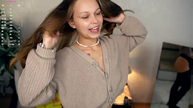 OdellaGillingham online show from October 13, 6:32 pm