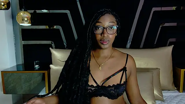 YallianaBrooks online show from December 22, 8:01 pm