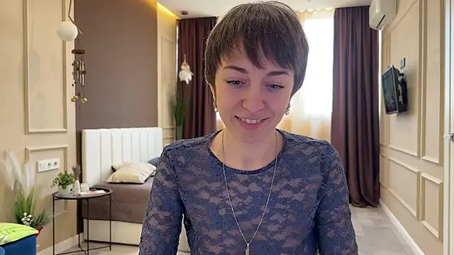 daniellia  online show from February 7, 9:24 am