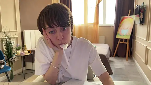 daniellia  online show from May 24, 2:27 pm