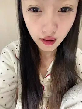 MengMeng0515 online show from April 23, 2:30 pm