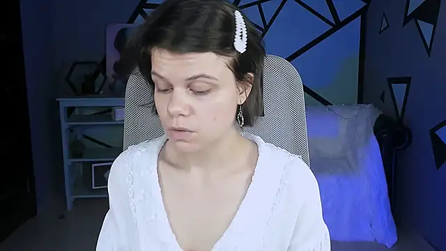 EllieMurler online show from September 24, 9:19 am