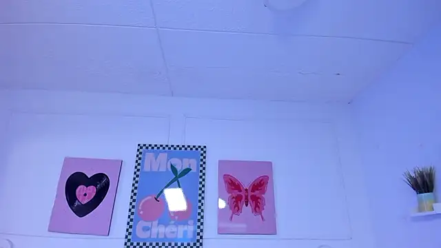 Zoe Lynch  online show from February 6, 12:19 pm