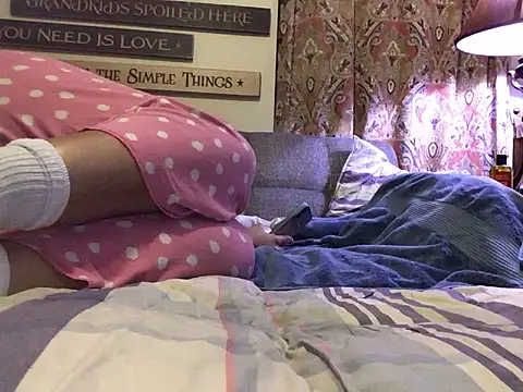 SirStrokesAllot online show from December 2, 6:59 am