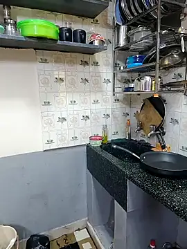 Queen Nightt online show from October 7, 3:33 am