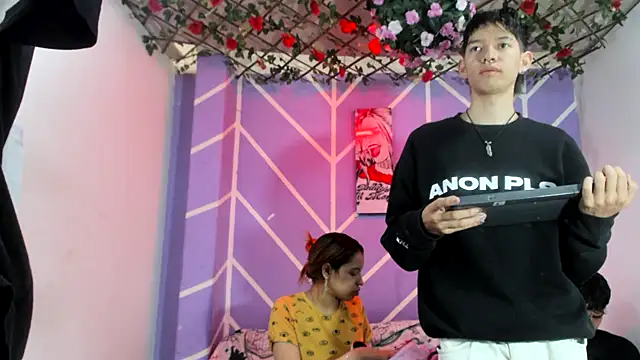 lau and boys18 online show from September 9, 1:33 pm