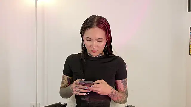 sara queen10 online show from April 9, 2:11 pm