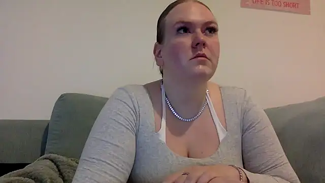 gracelovesxx online show from January 7, 10:40 am