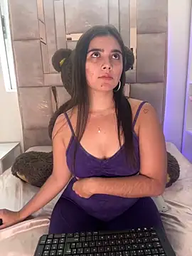 salomecute21 online show from October 1, 1:49 pm