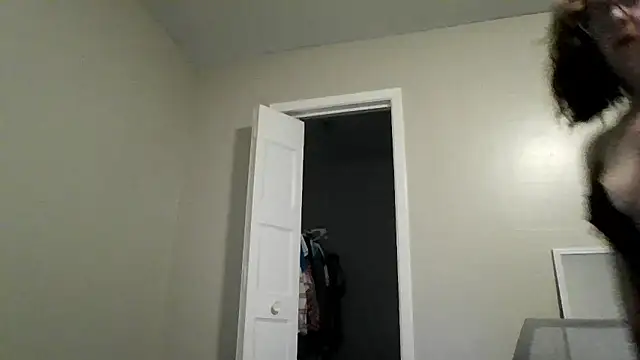 isabellenoela online show from January 7, 11:19 pm