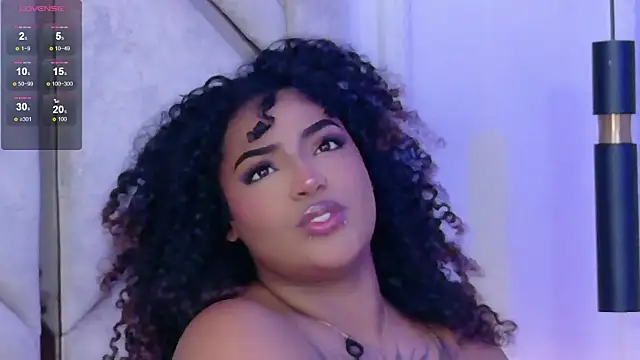 Cristal-Jonnes online show from March 27, 1:40 am