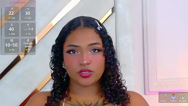 Cristal-Jonnes online show from December 22, 2:58 am