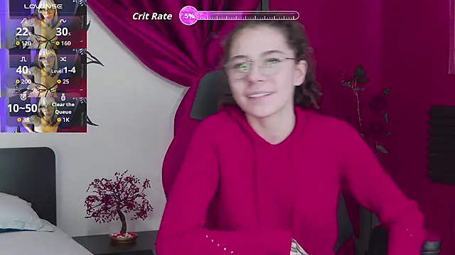 RavennMoonn online show from September 30, 7:52 pm