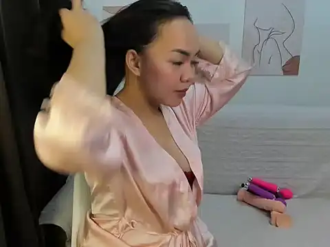 expnsivecandy online show from November 4, 3:17 pm