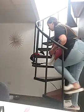 Fernandar2025 online show from March 24, 5:51 pm