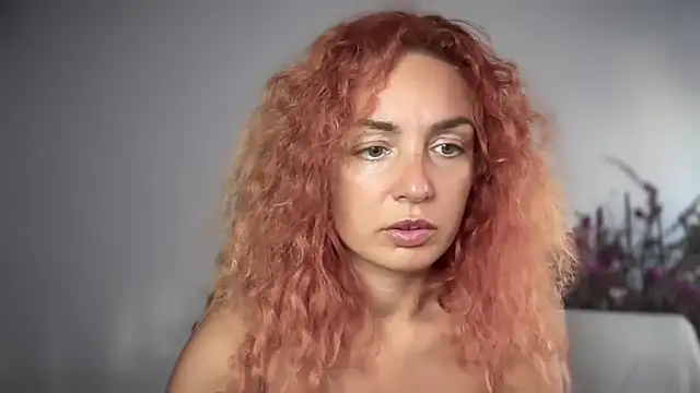 Reddgiirl online show from October 16, 4:53 pm