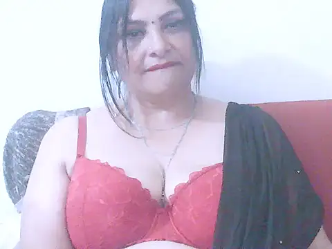 Indiansweetness77 online show from January 13, 1:48 pm