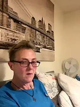 Curvy-Jinx online show from January 8, 8:57 pm