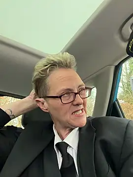 Curvy-Jinx online show from March 27, 9:32 am