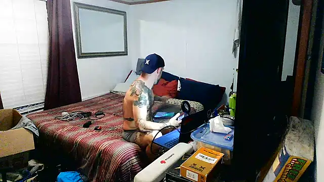 Luv2SuckBWC92 online show from July 14, 8:41 am