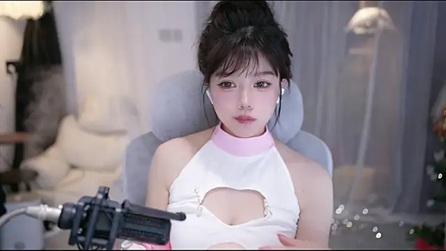 Fortune2Me online show from April 15, 8:15 am