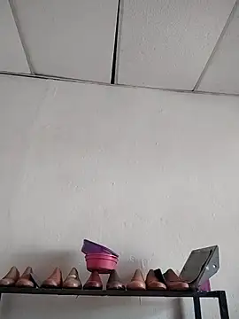 marinita13 online show from November 16, 5:35 pm