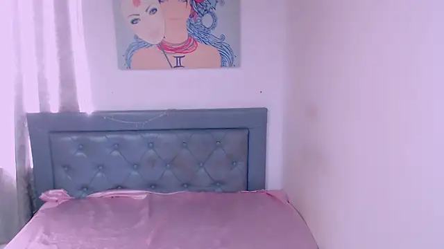 sarah aguilar online show from October 3, 9:20 pm