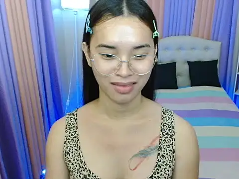 SeductiveAppleTS online show from February 21, 6:36 am