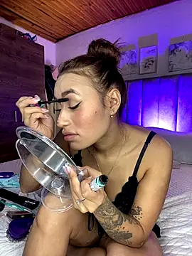 juliana-mancini online show from October 1, 6:13 pm