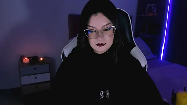 OphelianaRose33 online show from September 19, 11:37 pm