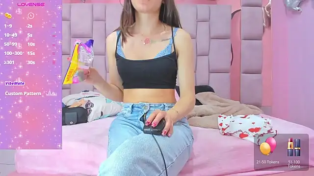 Emy Latin online show from October 16, 9:06 pm