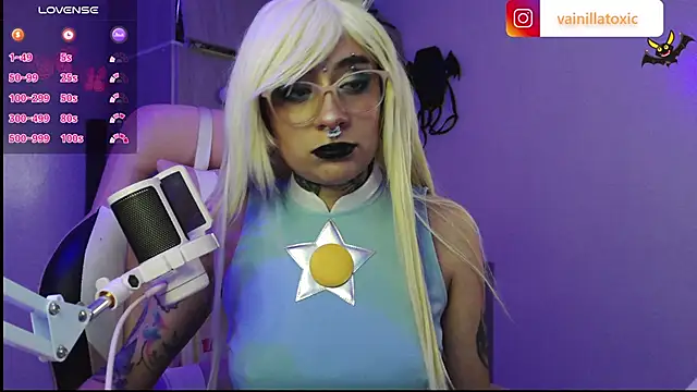 vainilla doll online show from October 3, 1:22 am