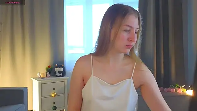 LorettaGladman online show from April 18, 4:15 am